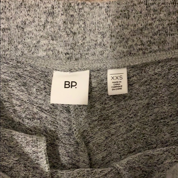 NEVER WORN Soft Grey Shorts Women’s Size XXS - Picture 2 of 3